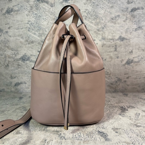 Cuyana Mini Bucket Bag Drawstring Leather Purse in Nude color soft Leather - Picture 1 of 12